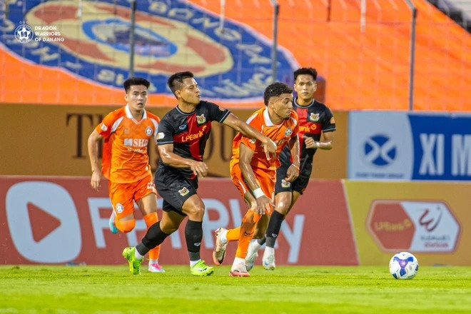 Sơ đồ 5-3-2 của CAHN: vì sao phòng ngự ít thủng lưới nhất V-League 2025/26
